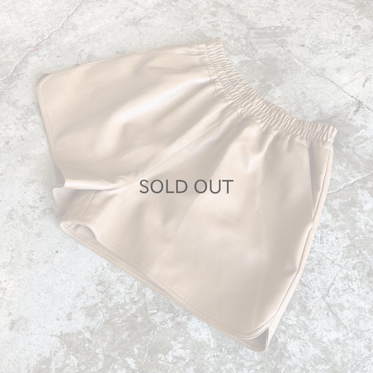 画像5: CAMEL COLOR FAUX LEATHER DESIGN SHORT PANTS / W25~W34(M) (5)