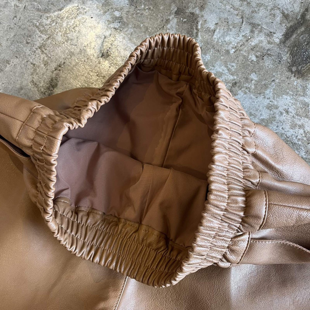 画像9: CAMEL COLOR FAUX LEATHER DESIGN SHORT PANTS / W25~W34(M) (9)
