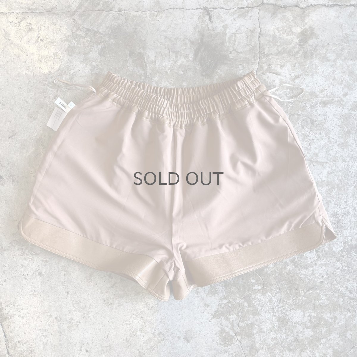 画像3: CAMEL COLOR FAUX LEATHER DESIGN SHORT PANTS / W25~W34(M) (3)