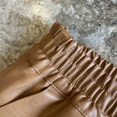 画像8: CAMEL COLOR FAUX LEATHER DESIGN SHORT PANTS / W25~W34(M) (8)