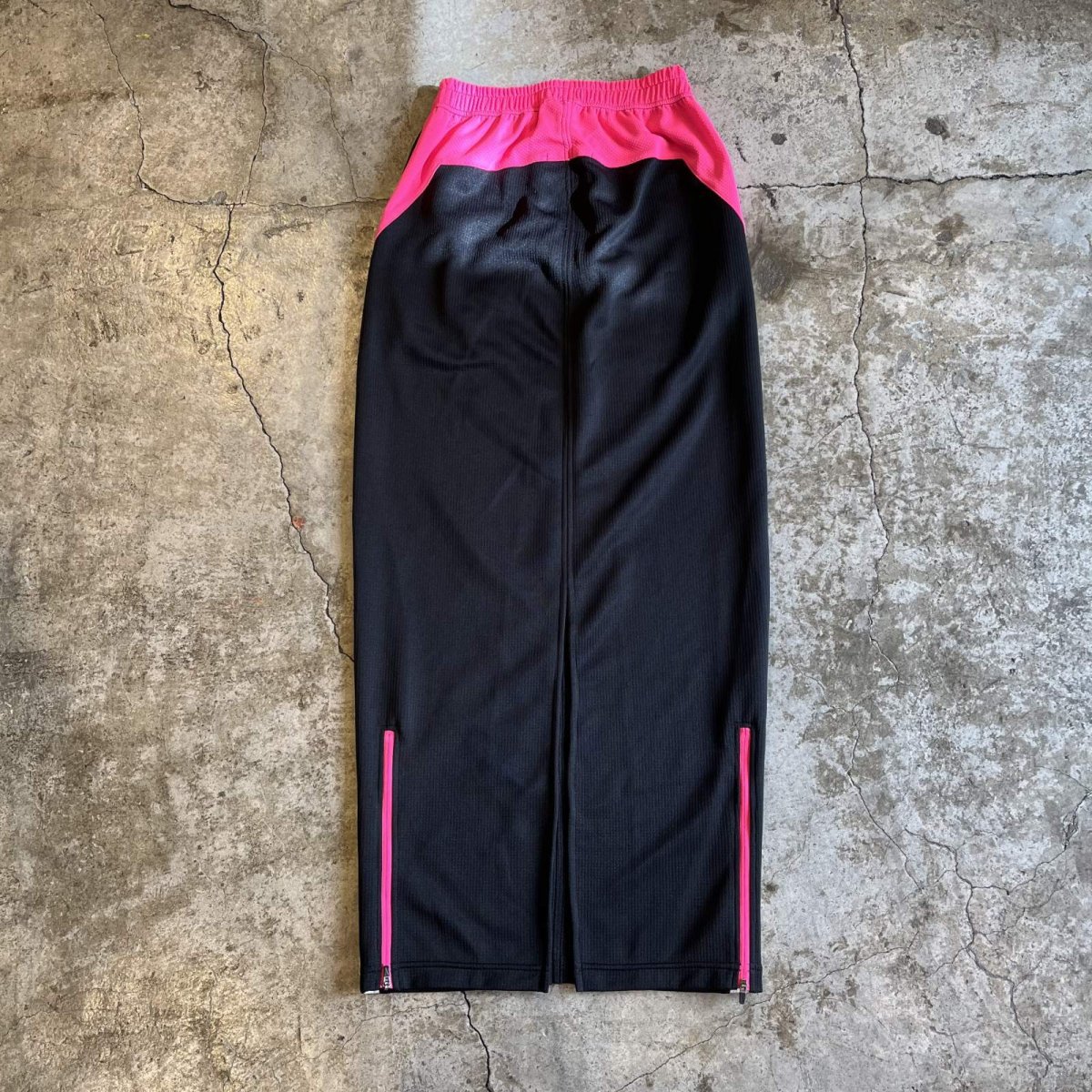 画像2: 【Wiz&Witch】"UNITED" BACK SLIT SPORTY LONG SKIRT / OS (2)