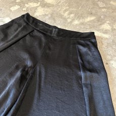 画像4: LUSTER BLACK COLOR WIDE SILHOUETTE SHORTS / W34 (4)