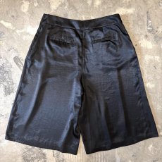 画像2: LUSTER BLACK COLOR WIDE SILHOUETTE SHORTS / W34 (2)