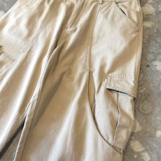 画像4: DESIGN TUCK CARGO STYLE WIDE SILHOUETTE PANTS / W32 (4)