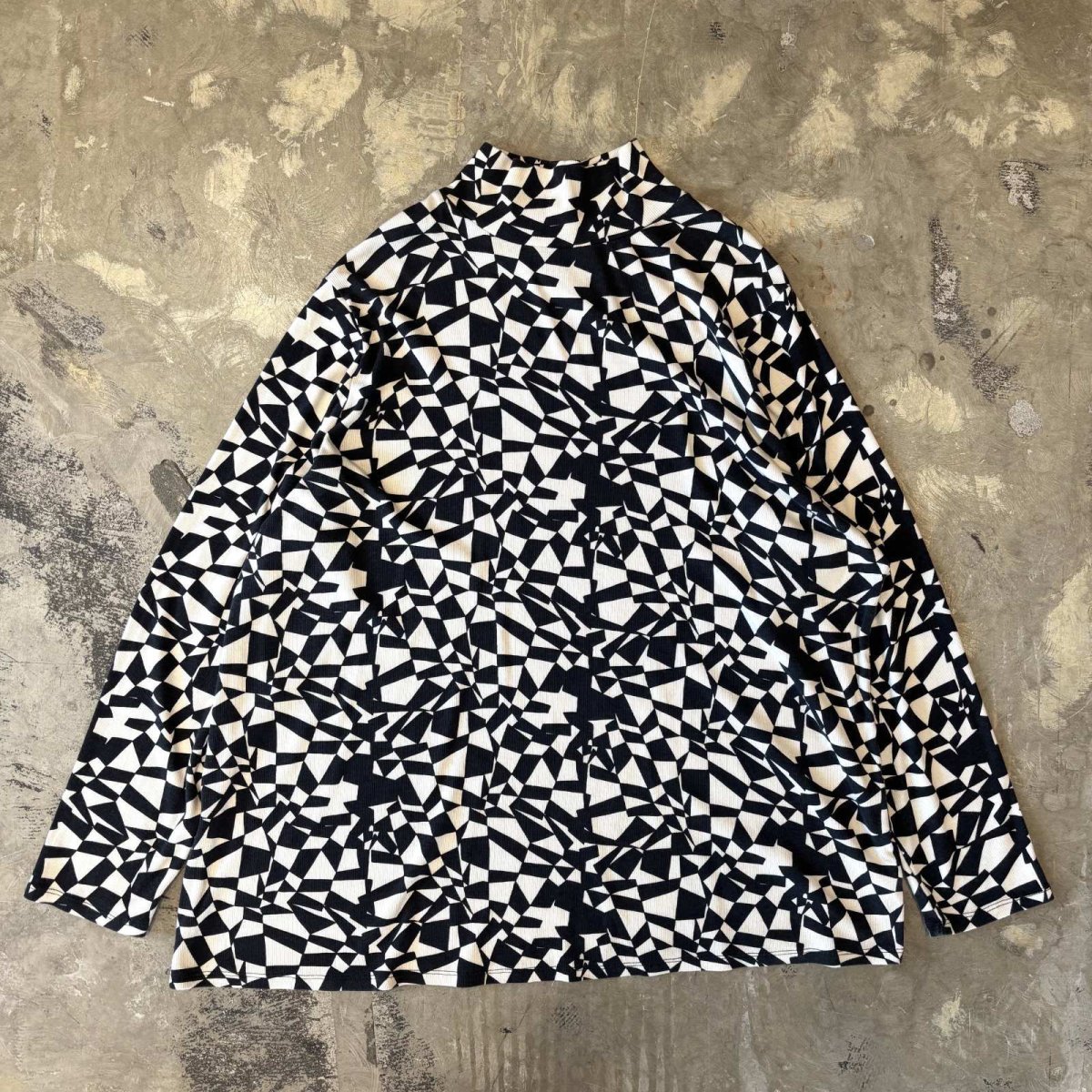 画像1: ALL OVER BICOLOR PATTERN HI-NECK L/S TOPS / Mens XL  (1)
