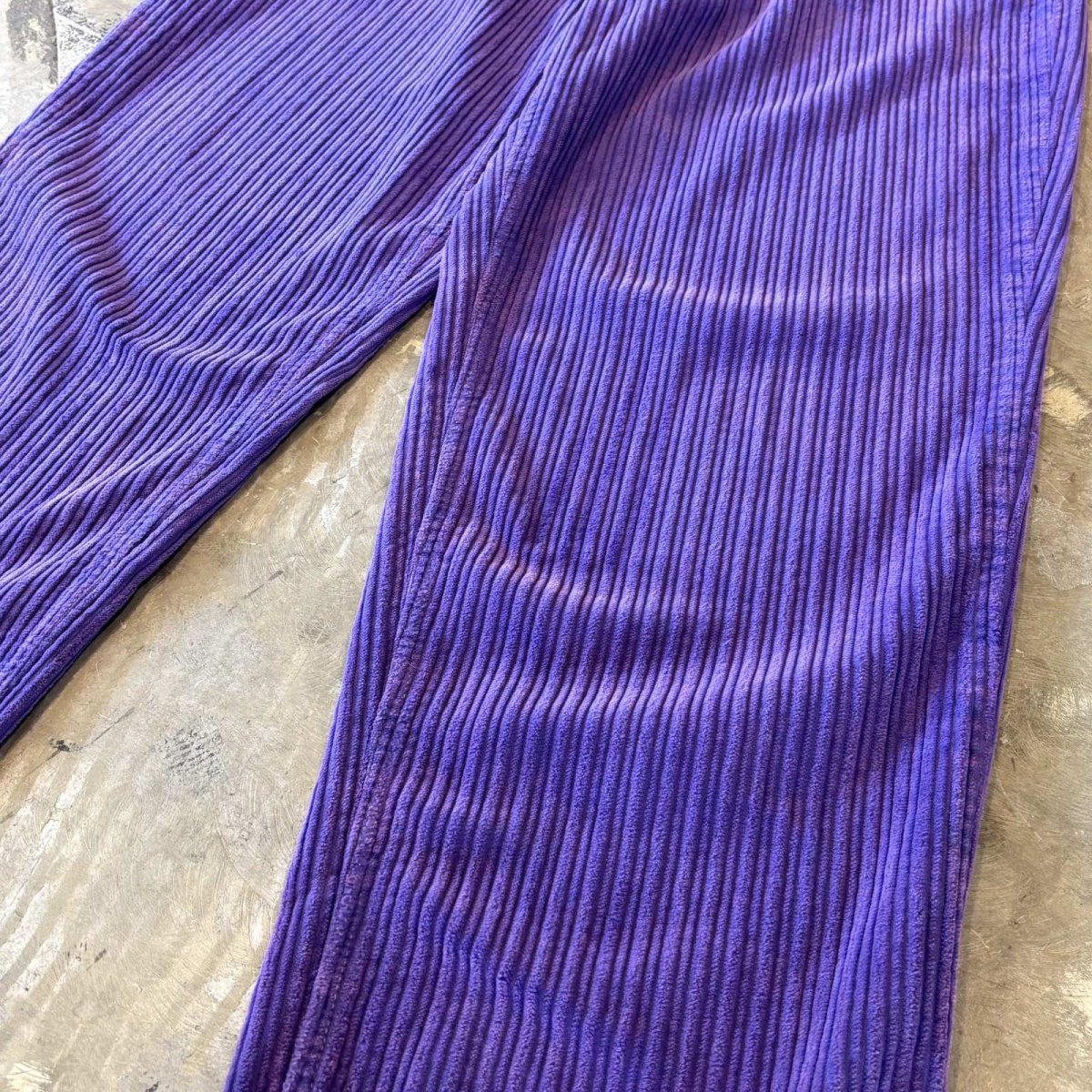 画像6: PURPLE COLOR CORDUROY WIDE SILHOUETTE PANTS / W33 (6)