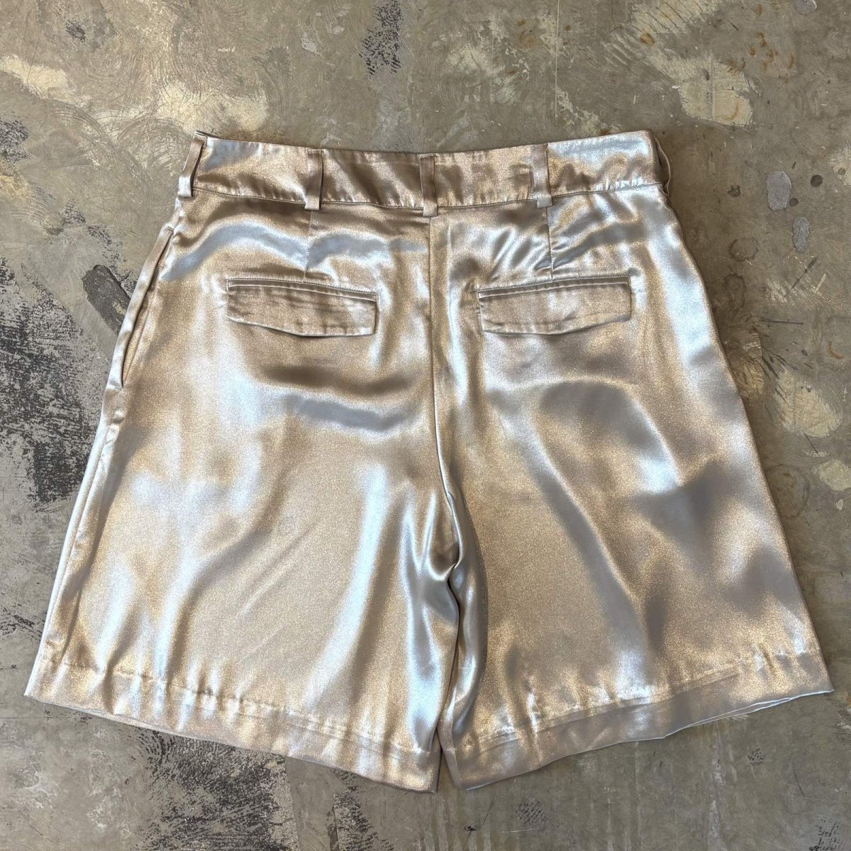画像2: LUSTER GOLD COLOR WIDE SILHOUETTE SHORTS / W34 (2)