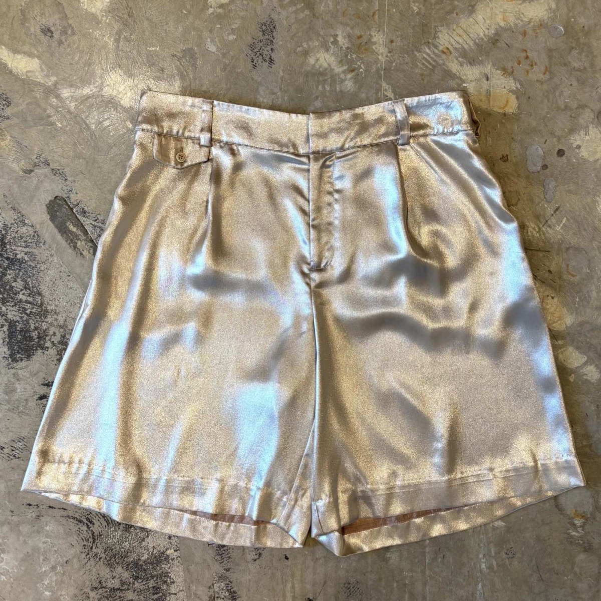 画像1: LUSTER GOLD COLOR WIDE SILHOUETTE SHORTS / W34 (1)