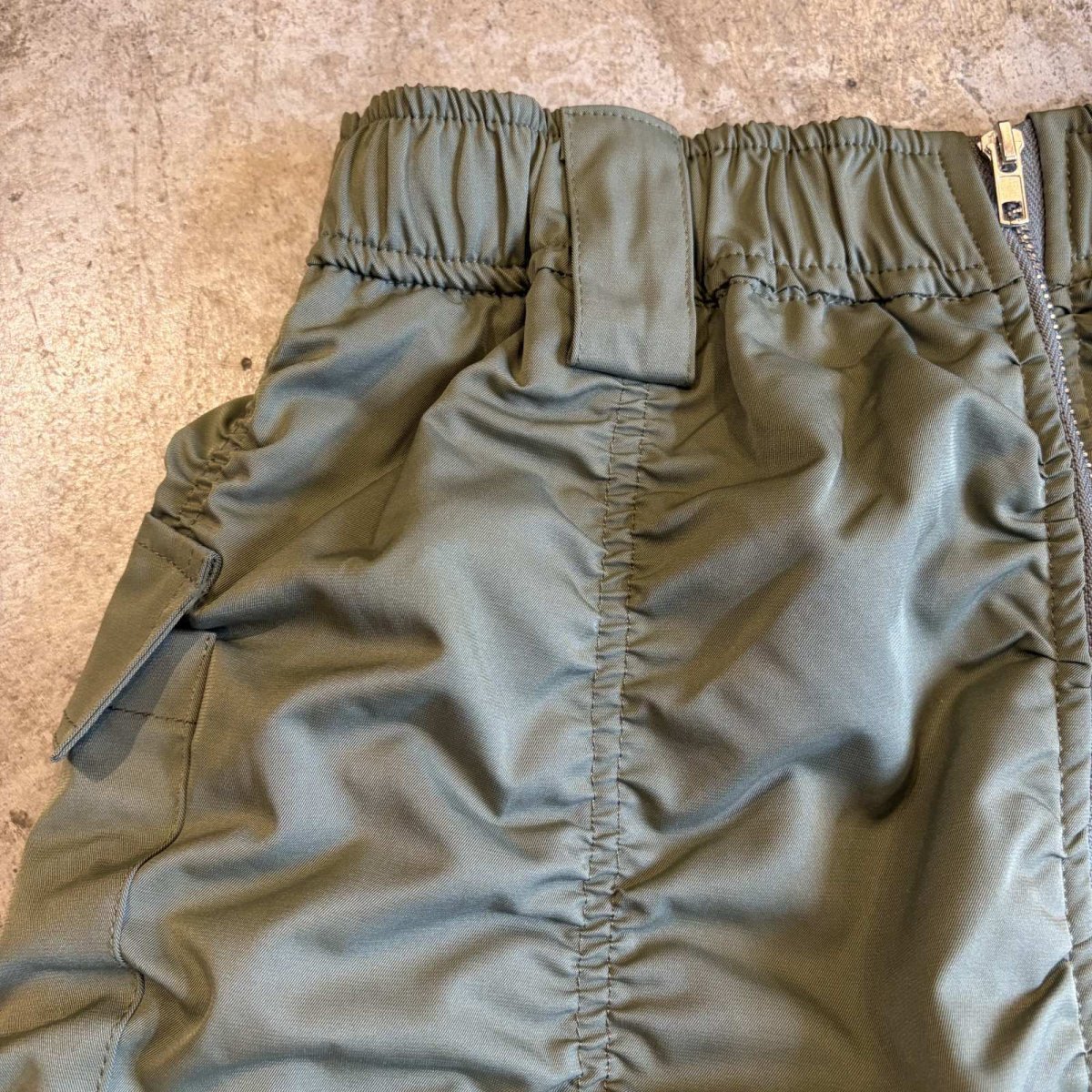 画像6: FRONT ZIP UP GATHER DESIGN NYLON SKIRT / W25~W35 (6)