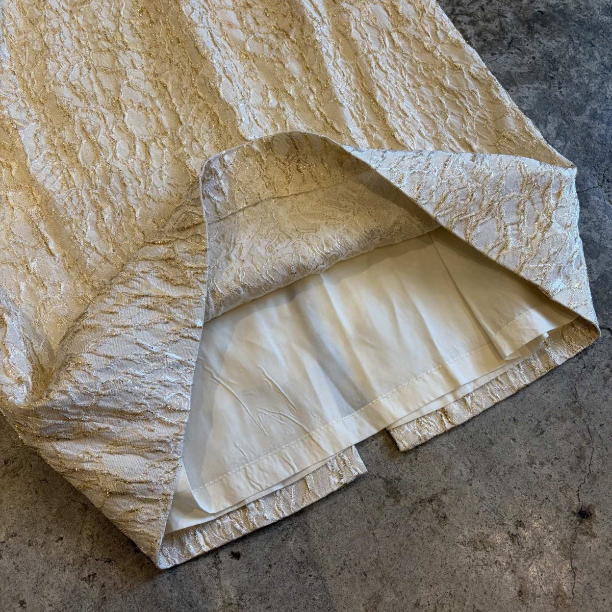 画像5: JACQUARD DESIGN BACK SLIT STRAIGHT SKIRT / W27~W30 (5)