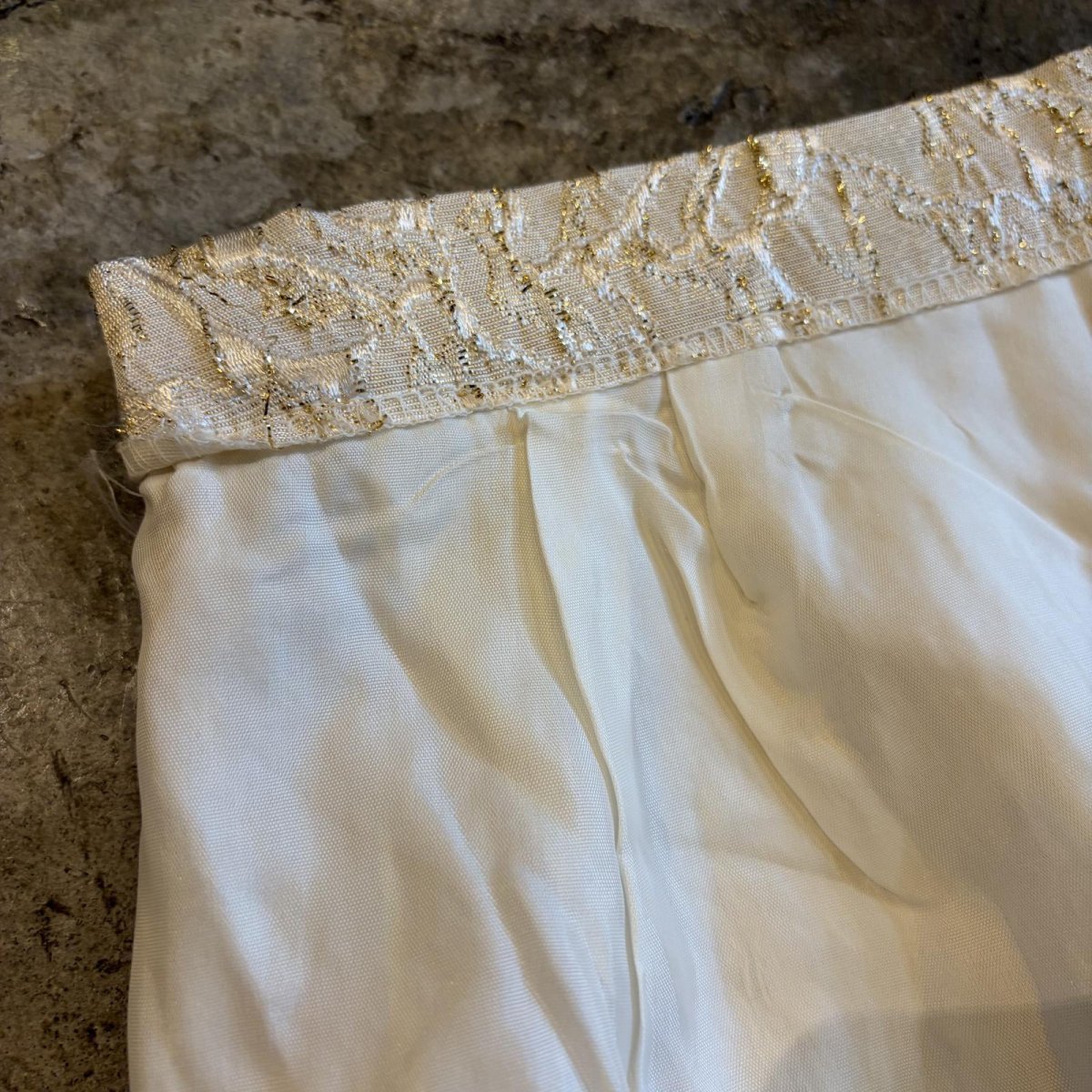 画像10: JACQUARD DESIGN BACK SLIT STRAIGHT SKIRT / W27~W30 (10)