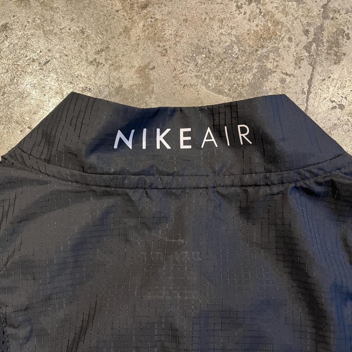 画像11: 【NIKE AIR】BLACK COLOR MESH×NYLON DOCKING DESIGN ZIP UP TOPS / Ladies M  (11)