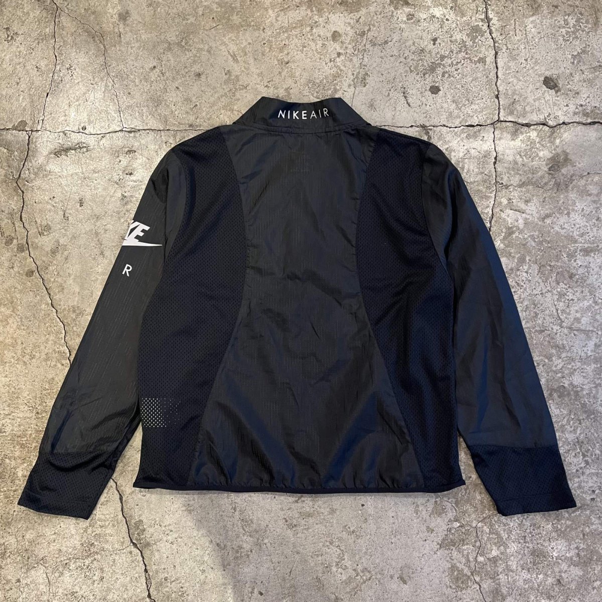 画像2: 【NIKE AIR】BLACK COLOR MESH×NYLON DOCKING DESIGN ZIP UP TOPS / Ladies M  (2)