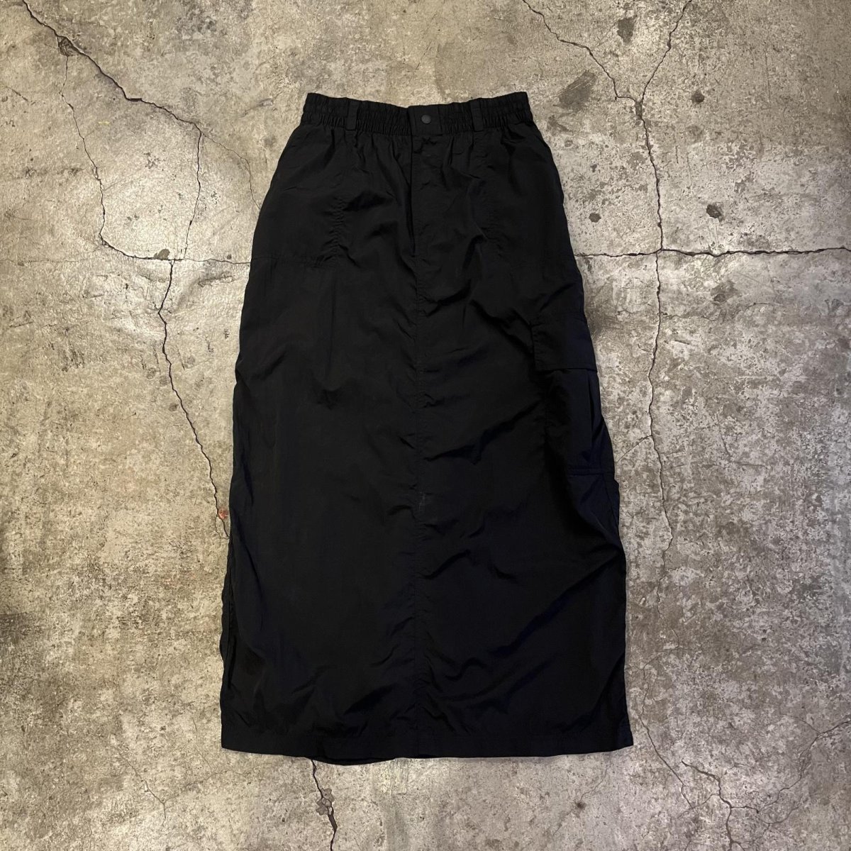 画像1: BLACK COLOR 3 POCKET DESIGN LONG SKIRT / W26~W34(L) (1)