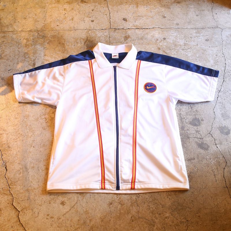 nike zip up shirt