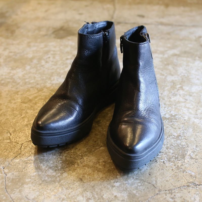 USED side zip boots