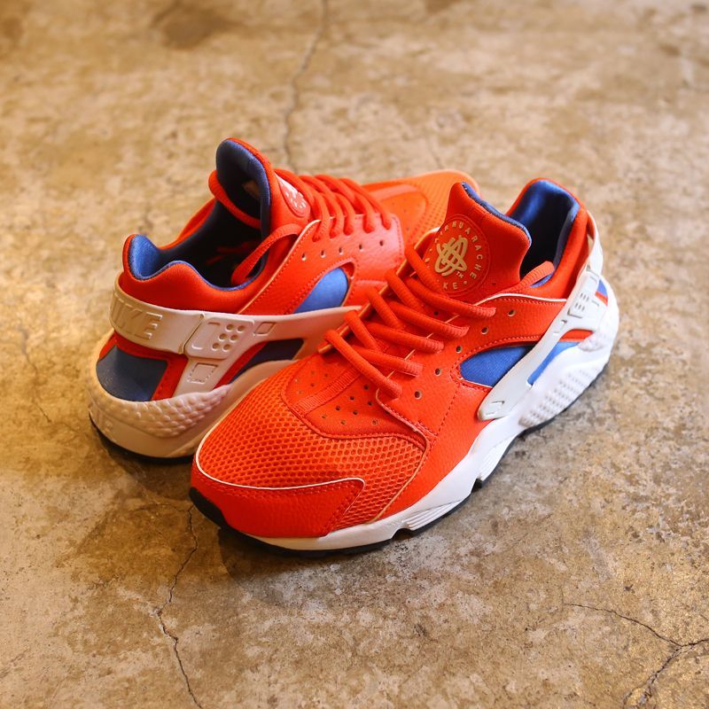 【レア品】NIKE WMNS AIR HUARACHE RUN